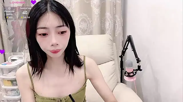 Snapshot of tuantuanle chatting on 06.15.26 tuantuanle online show from 06.15.26
