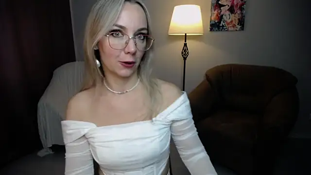 Ava Elior online show from 09.28.25