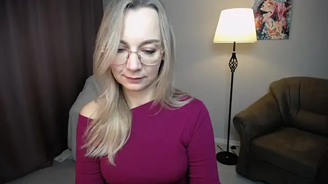 Ava Elior online show from 10.12.25