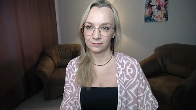 Snapshot of Ava_Elior chatting on 07.18.26 Ava Elior online show from 07.18.26