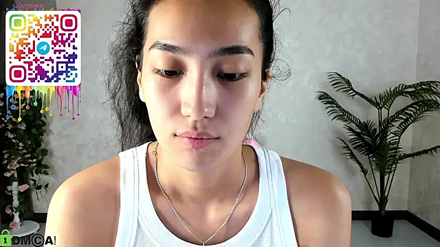 Snapshot of FlirtyAura chatting on 09.09.25 FlirtyAura online show from 09.09.25