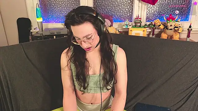 Snapshot of Zesty_Peach chatting on 03.05.26 Zesty Peach online show from 03.05.26