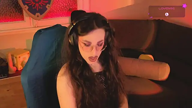Snapshot of Zesty_Peach chatting on 05.29.26 Zesty Peach online show from 05.29.26