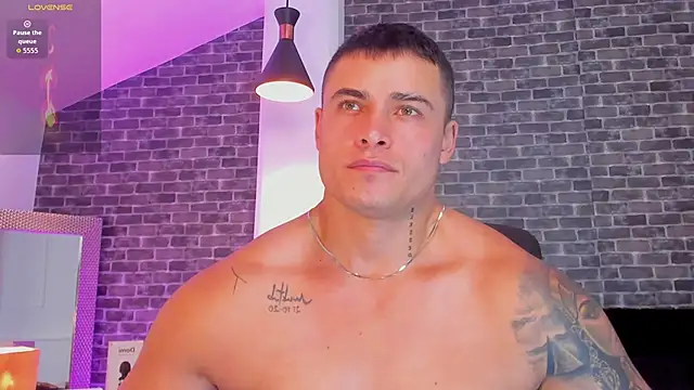 Snapshot of connorsmiith chatting on 09.24.25 connorsmiith online show from 09.24.25