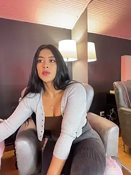 Snapshot of BellaFernandez__ chatting on 05.26.26 BellaFernandez online show from 05.26.26