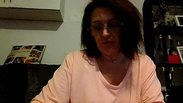 RubyyRosee online show from 12.21.25