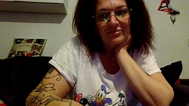 RubyyRosee online show from 04.10.26