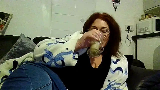 RubyyRosee online show from 04.16.26