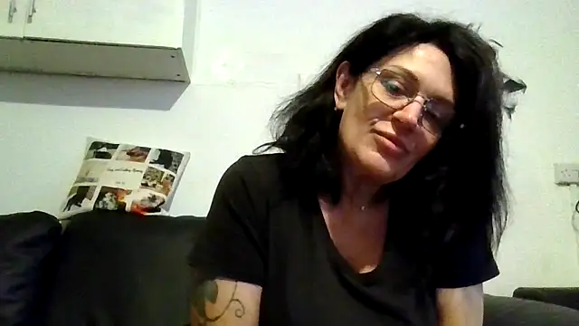 Snapshot of RubyyRosee chatting on 06.04.26 RubyyRosee online show from 06.04.26
