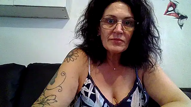 Snapshot of RubyyRosee chatting on 06.25.26 RubyyRosee online show from 06.25.26