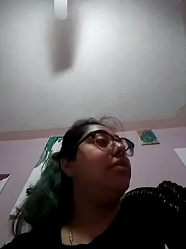 Snapshot of Lovelyrainn chatting on 09.25.25 Lovelyrainn online show from 09.25.25