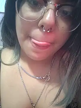 Snapshot of Lovelyrainn chatting on 11.07.25 Lovelyrainn online show from 11.07.25