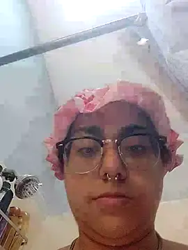 Snapshot of Lovelyrainn chatting on 11.11.25 Lovelyrainn online show from 11.11.25