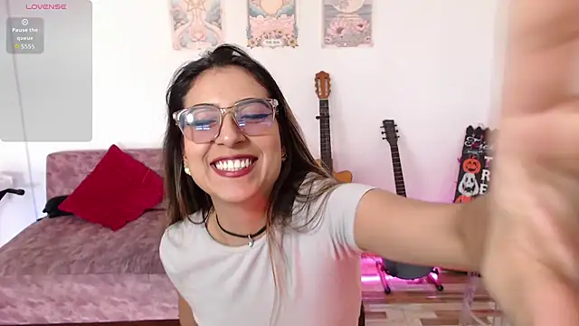 Susanahendrix online show from 10.23.25