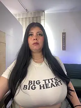 Snapshot of Angie_lynn chatting on 09.20.25 Angie lynn online show from 09.20.25