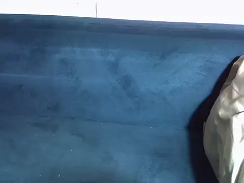 Lovelyx0x online show from 12.21.25