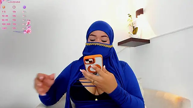 Snapshot of thaira_aly chatting on 01.18.26 thaira aly online show from 01.18.26