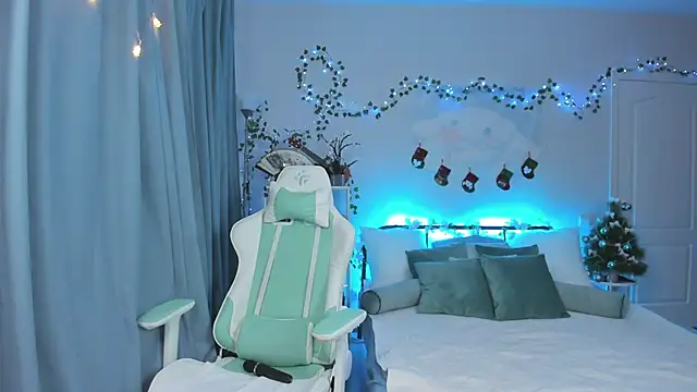 Zoe Vee online show from 02.03.26