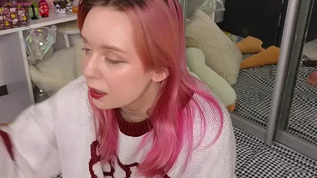 Olivia Noir online show from 09.12.25