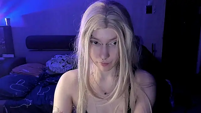 Akira-ivy online show from 03.03.26