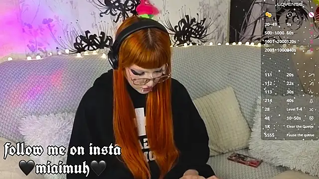 Snapshot of mia__yui chatting on 06.07.26 mia yui online show from 06.07.26