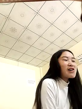 Snapshot of besa4 chatting on 11.27.25 besa4 online show from 11.27.25