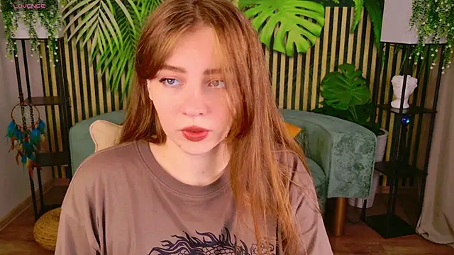 Moon  Bunny online show from 10.10.25