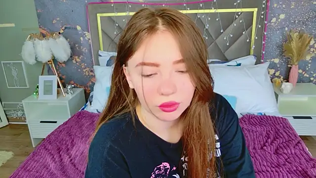 Moon  Bunny online show from 04.04.26