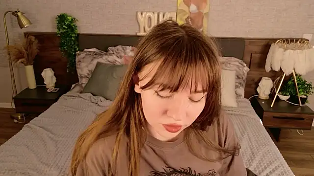 Moon  Bunny online show from 05.09.26