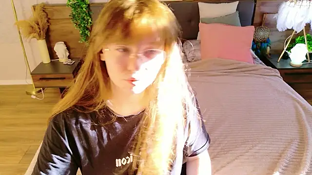 Moon  Bunny online show from 05.29.26