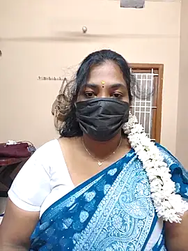 Snapshot of Tamil_Mithra chatting on 11.05.25 Tamil Mithra online show from 11.05.25