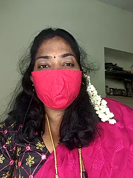 Snapshot of Tamil_Mithra chatting on 11.08.25 Tamil Mithra online show from 11.08.25