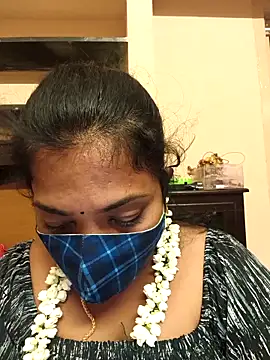 Snapshot of Tamil_Mithra chatting on 11.09.25 Tamil Mithra online show from 11.09.25