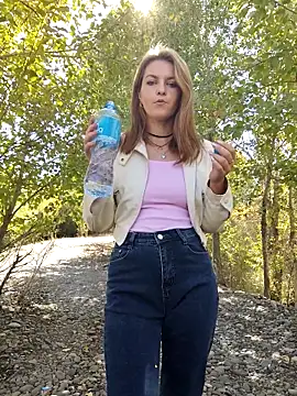 YOOUR EVAA online show from 09.15.25