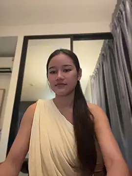 Snapshot of cherrycuteasian chatting on 04.26.26 cherrycuteasian online show from 04.26.26