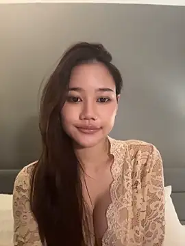 Snapshot of cherrycuteasian chatting on 05.14.26 cherrycuteasian online show from 05.14.26