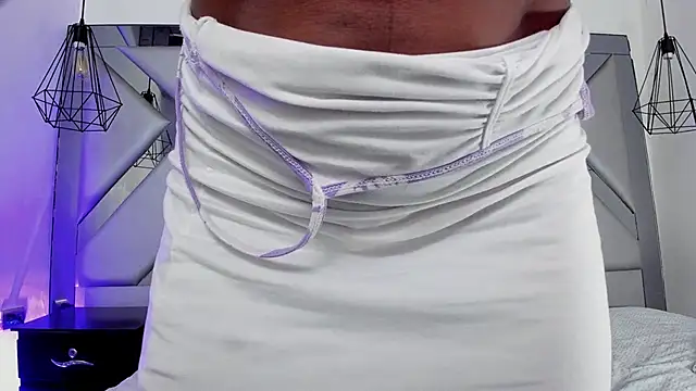 Lorenn Hill online show from 12.14.25