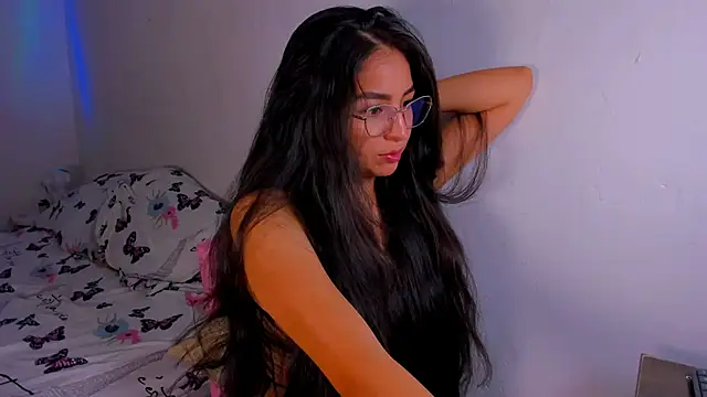 Snapshot of latingabby chatting on 06.24.26 latingabby online show from 06.24.26