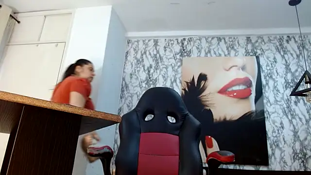 Snapshot of mariani_smith chatting on 11.20.25 mariani smith online show from 11.20.25