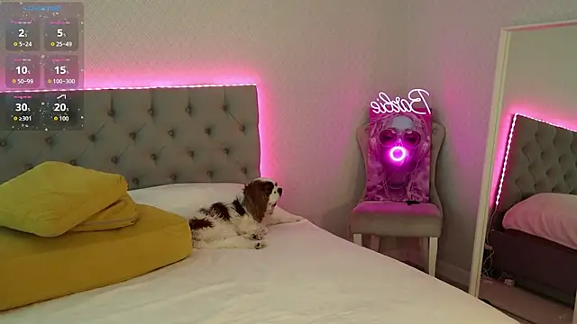 Katherinepinke online show from 10.25.25