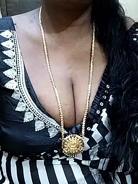 Snapshot of shobini chatting on 10.14.25 shobini online show from 10.14.25