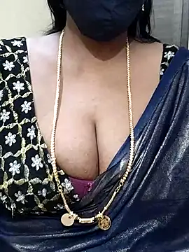 Snapshot of shobini chatting on 11.20.25 shobini online show from 11.20.25