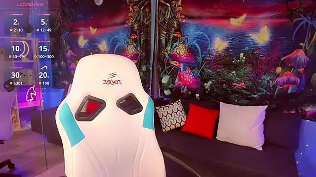 ClaraParks online show from 11.27.25