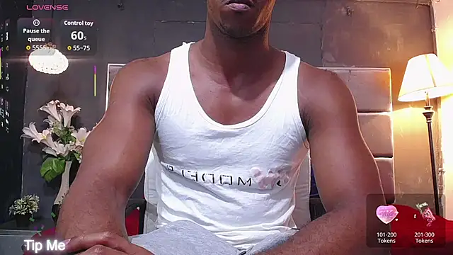 Snapshot of blackbignude chatting on 09.19.25 blackbignude online show from 09.19.25