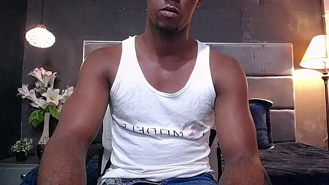 Snapshot of blackbignude chatting on 10.18.25 blackbignude online show from 10.18.25