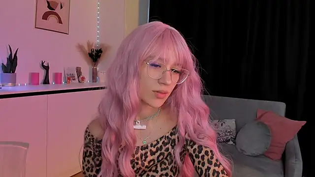 Snapshot of EvaBllake chatting on 10.06.25 EvaBllake online show from 10.06.25