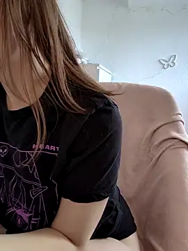 ox Tricia online show from 03.15.26