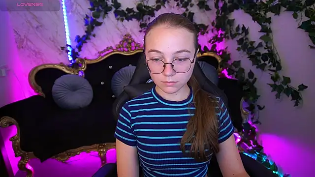 ArrinaWairr online show from 09.17.25