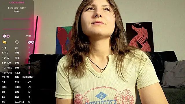 TrixiBell online show from 12.19.25