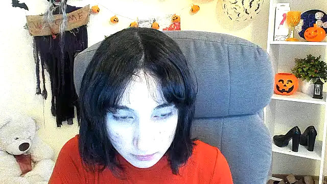 Marri-Stella online show from 10.25.25